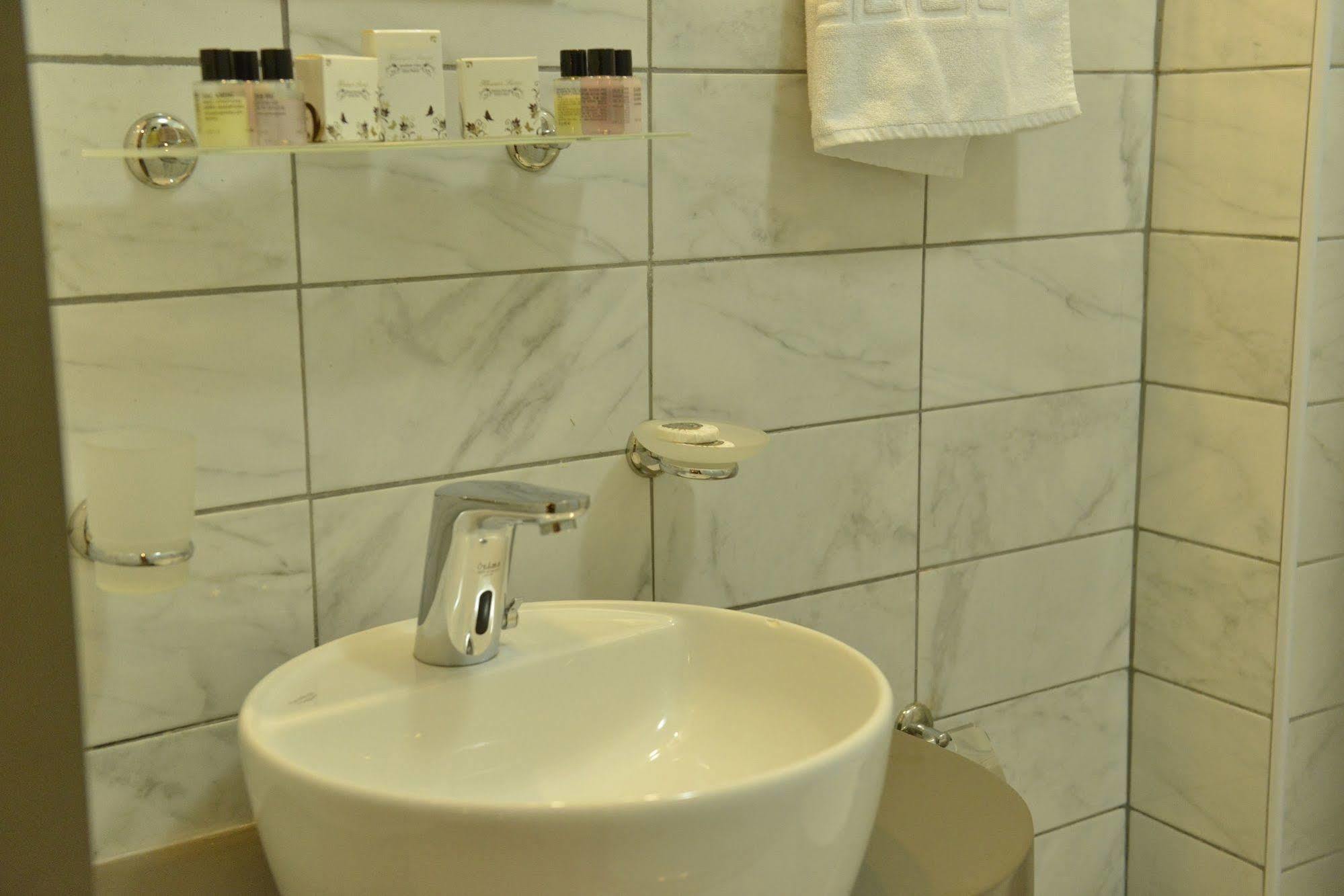 Turkeli Otel Истанбул Екстериор снимка